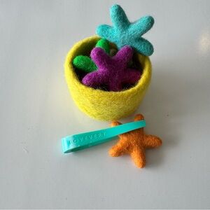 Lovevery Transfer Tweezers and Felt Stars from The Companion Kit  22-24 Months